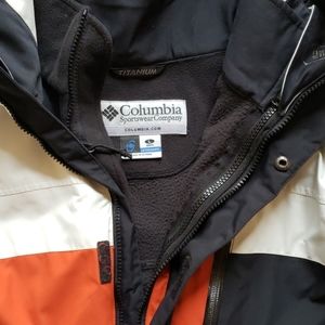 Mens 2 in 1 Columbia Titanium Ski Jacket.